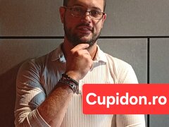 Acum in Bucuresti barbat strain cauta jumatatea. Recomandat de Cupidon.ro